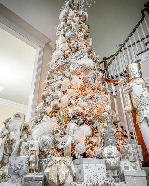 Ivory and gold tree with pearls